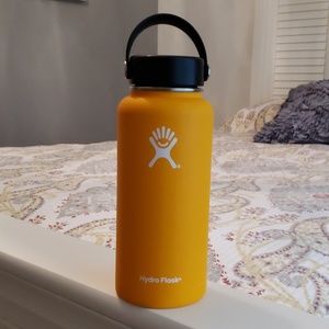 Hydro Flask 32oz Mango color